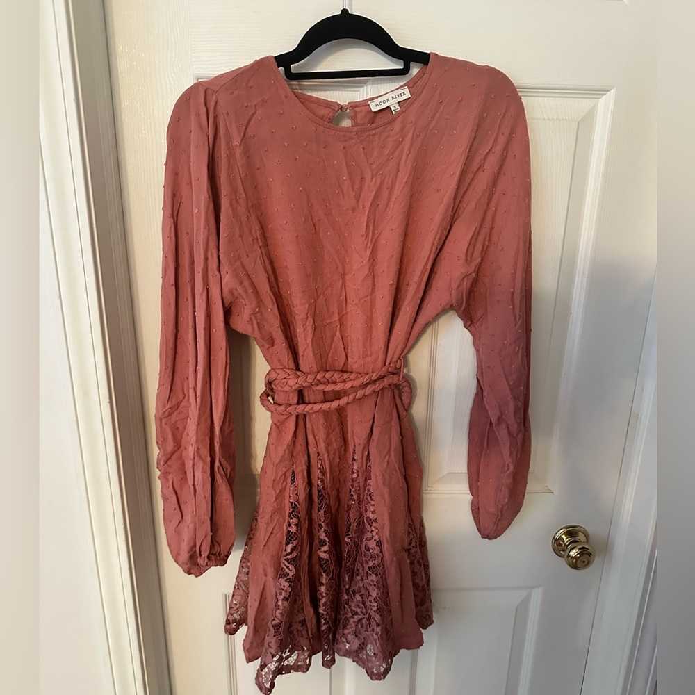 Moon River Mauve Belted and Textured size Small Dress